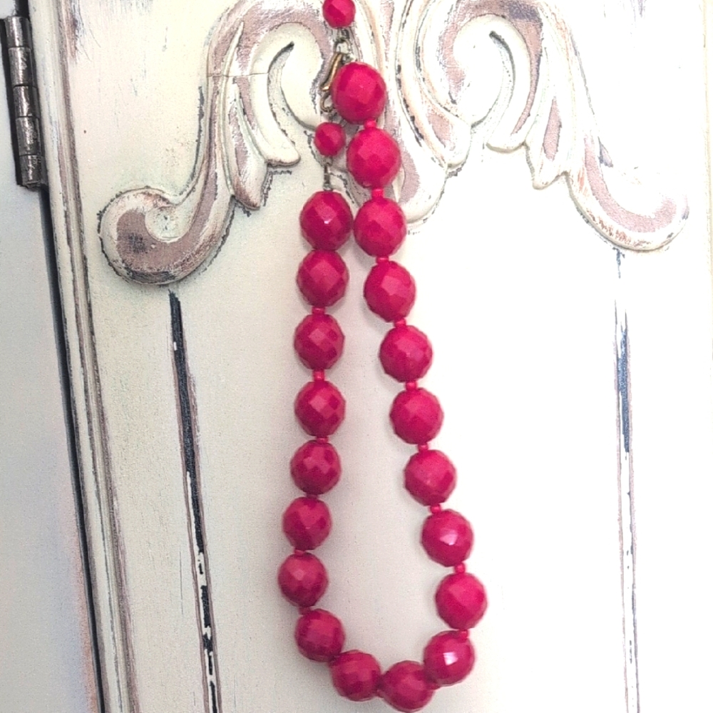 Vibrant‎ Red Beaded Necklace/Choker
